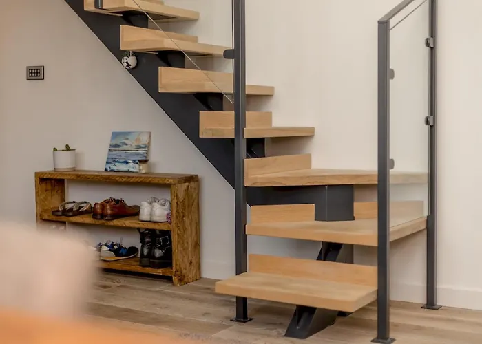 2bd Loft Style - - Free Parking - Pass The Keys شقة