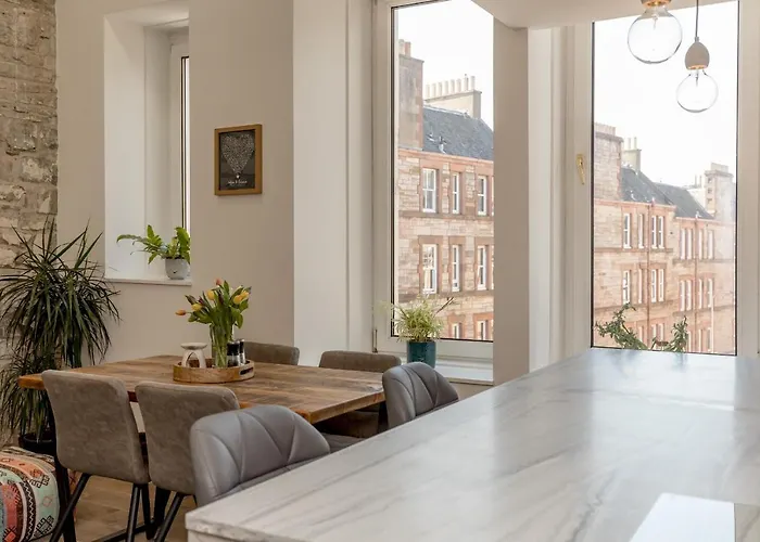 2bd Loft Style - - Free Parking - Pass The Keys Apartman *