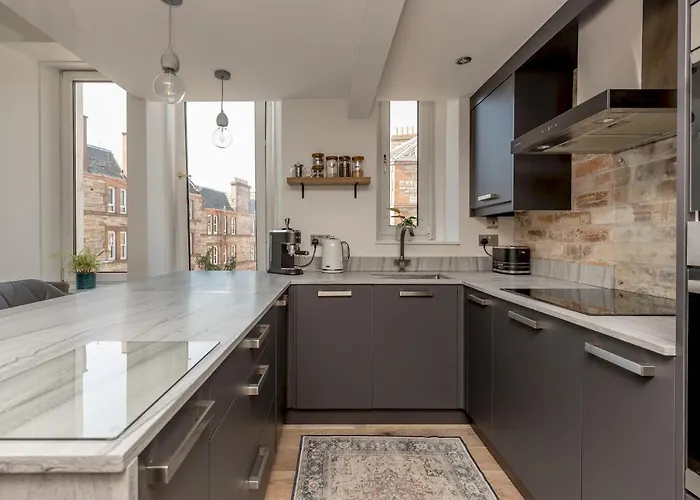 2bd Loft Style - - Free Parking - Pass The Keys Apartman *