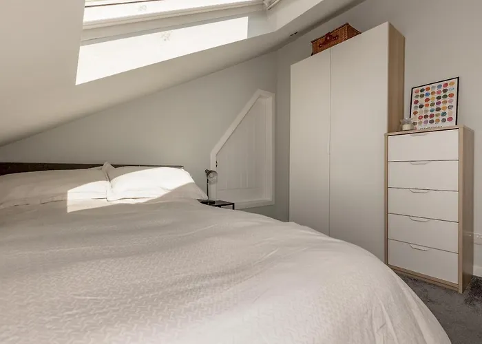 شقة 2bd Loft Style - - Free Parking - Pass The Keys *