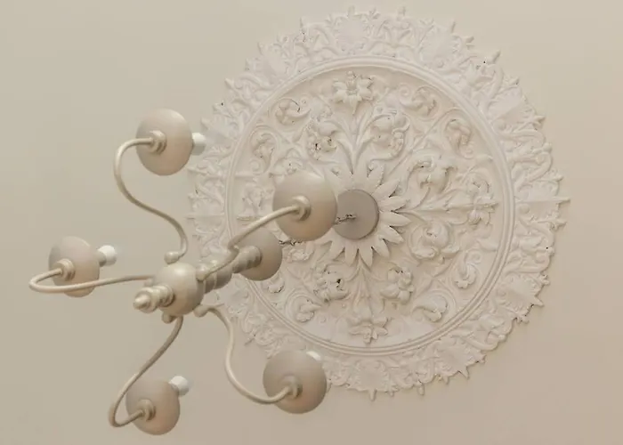 Stunning 3 Bedroom Flat In Bruntsfield דירה אדינבורו