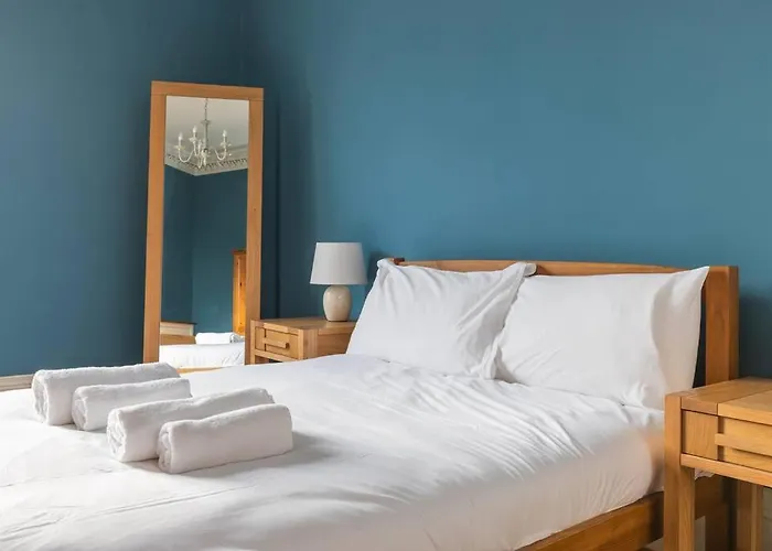 Stunning 3 Bedroom Flat In Bruntsfield * אדינבורו