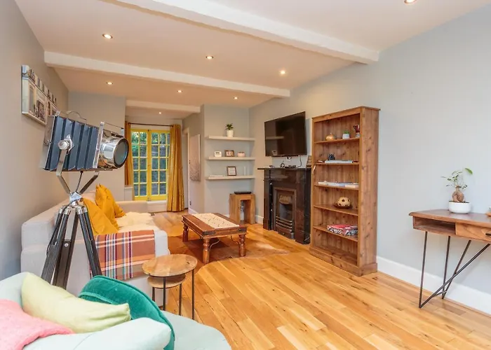 Beautiful Hideout In Center Of Edinburg