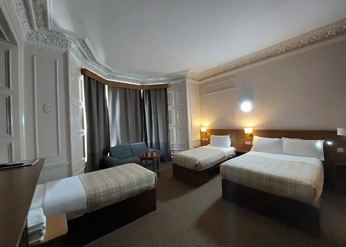 Hotell House 3*
