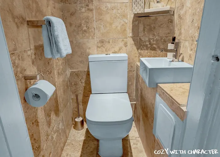 Apartment Cozy With Character Cochrane At Leith Links Park Edinburgh