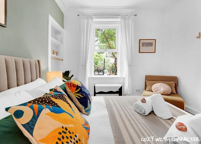 Apartment Cozy With Character Cochrane At Leith Links Park