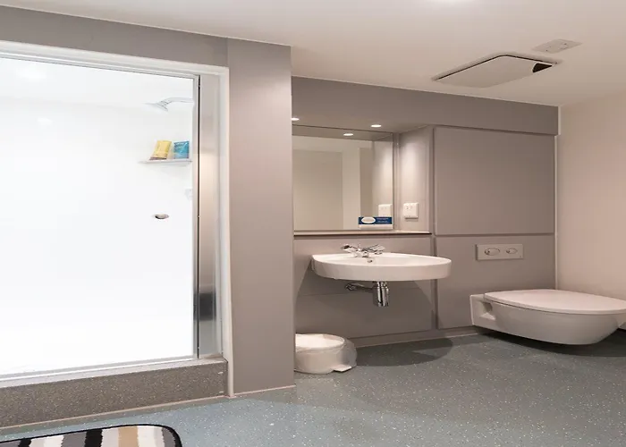 First Holland House Edimburgo