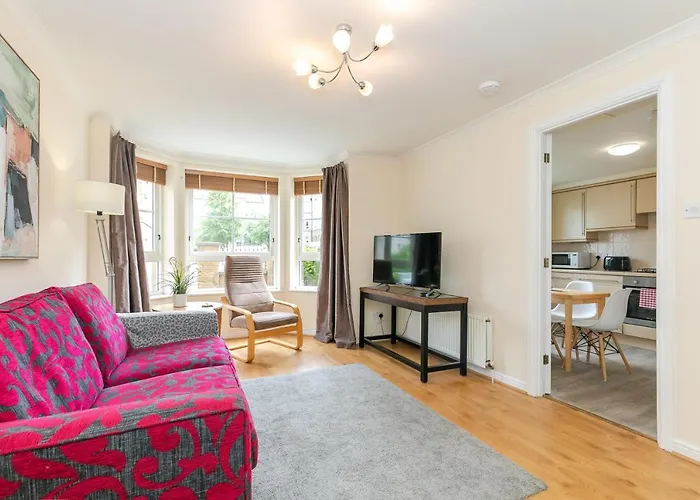 Dicksonfield Quiet Central Family With Parking * إدنبرة