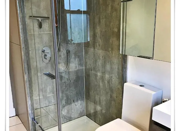 Spacious And Modern 2 Bedroom Flat Near The Centre * Edinburgh