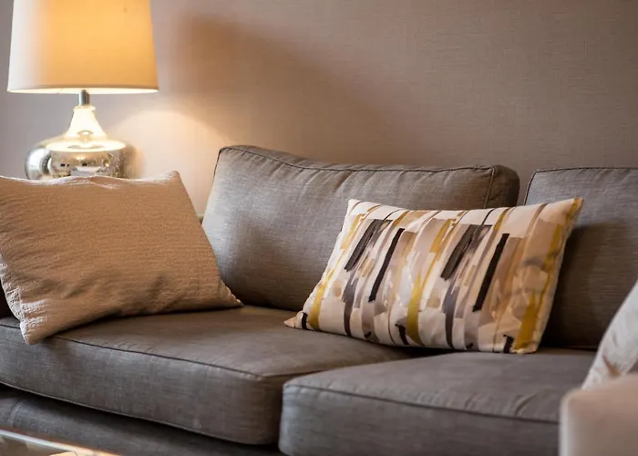 Апартаменты Exclusive 2 Bed, Free Private Parking, In West End Эдинбург