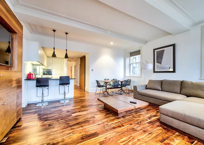 Sumptuous 2br Next To Castle! * 爱丁堡
