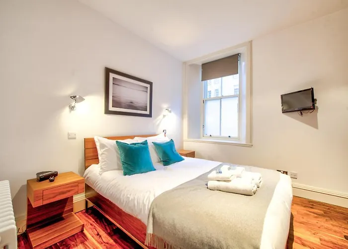 Sumptuous 2br Next To Castle! * Edinburgh