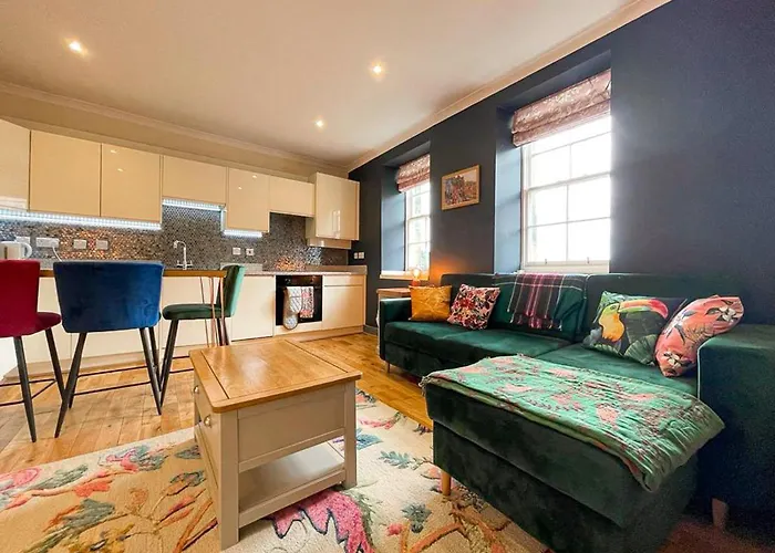 Lively & Energetic 2br On The Royal Mile * Edimburgo