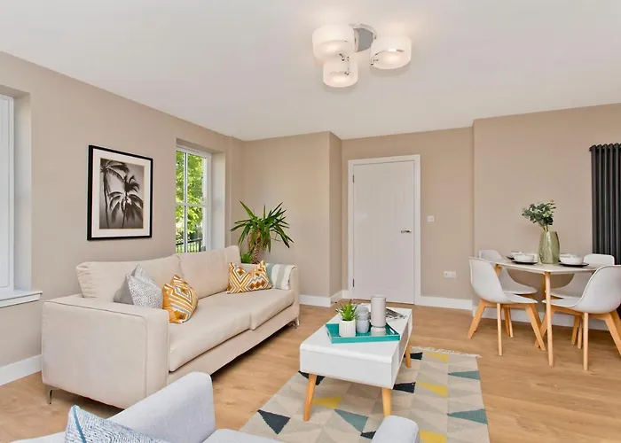 Modern Centre 2 Bedroom 2 Bathroom Apartments, Main Door Ground With Private Parking Apartamento Edimburgo