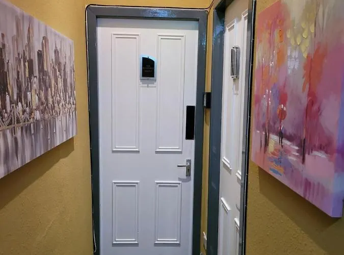 The - No 8 * Edinburgh