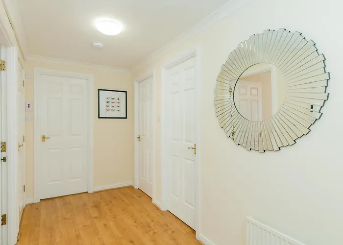 Dicksonfield Quiet Central Family With Parking شقة *