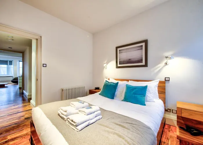 Sumptuous 2br Next To Castle!