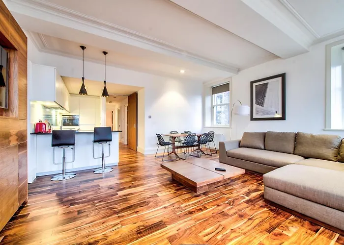 Sumptuous 2br Next To Castle!