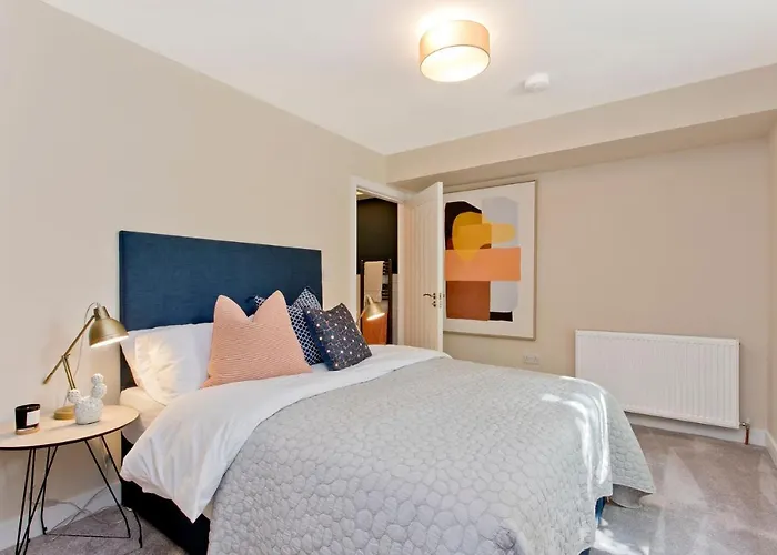 Apartamento Modern Centre 2 Bedroom 2 Bathroom Apartments, Main Door Ground With Private Parking *