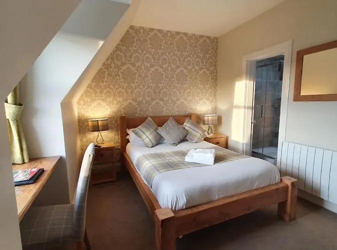 18 Craigmillar Park 4*