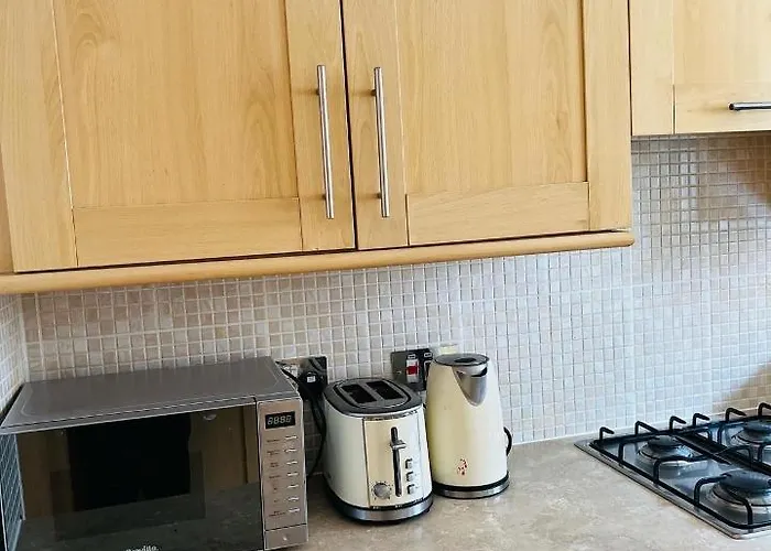 Modern 2bed 2bath Ground Floor דירה אדינבורו