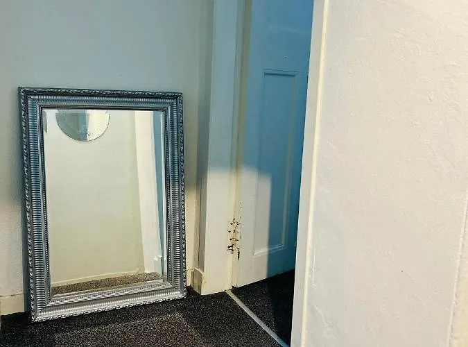 아파트 Historic Royal Mile Flat , 5min From Waverly Railway Station 에든버러