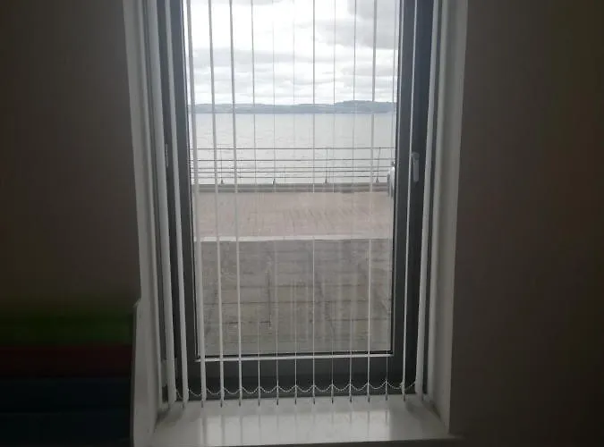 Stunning Waterfront Western Harbour شقة