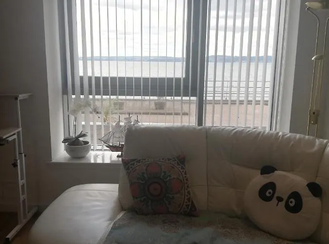 Stunning Waterfront Western Harbour *