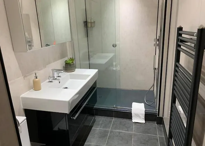 Georgian 2 Bedroom *