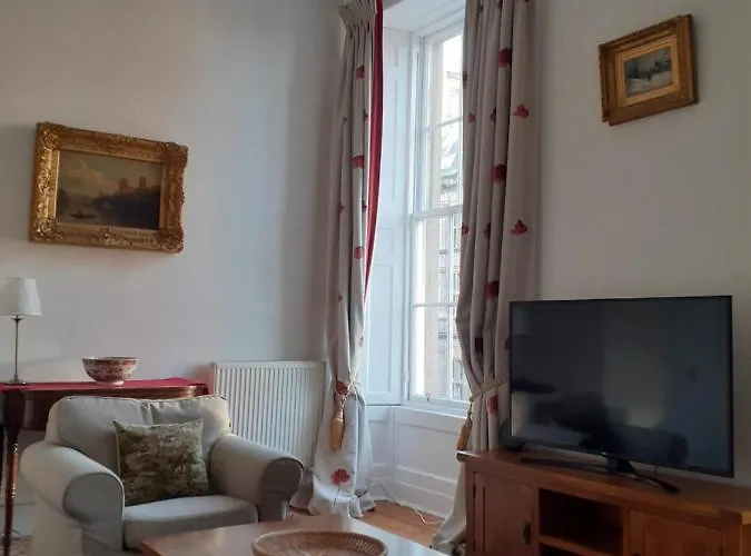 St Quarter 2 Bed