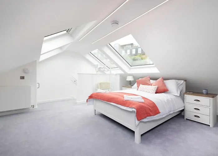 Daire Modern 3-storey 3-bedroom *