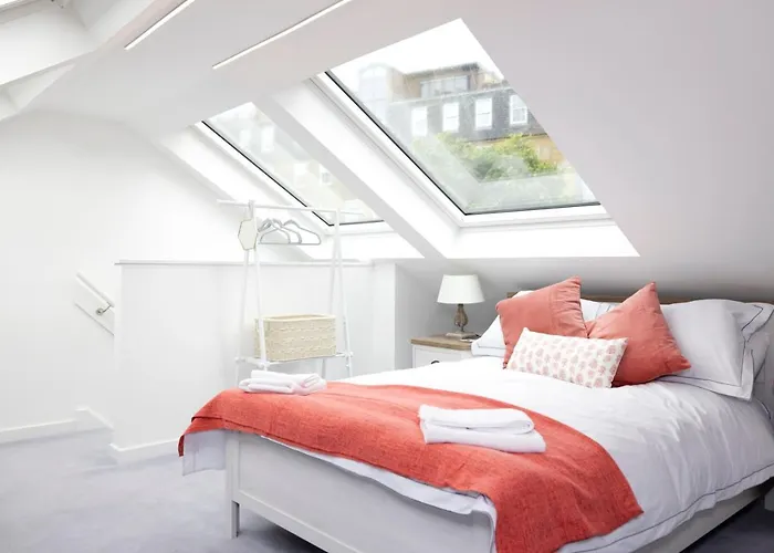 Daire Modern 3-storey 3-bedroom Edinburgh