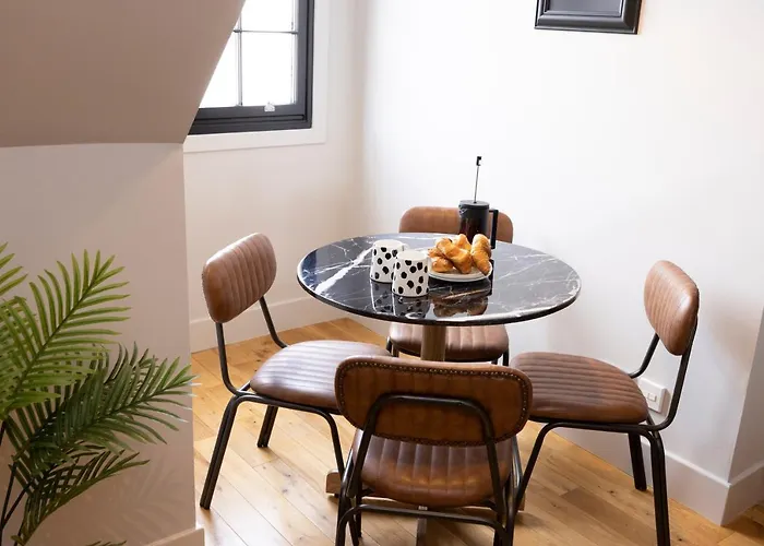 Joivy Luxury Flat Near Castle *