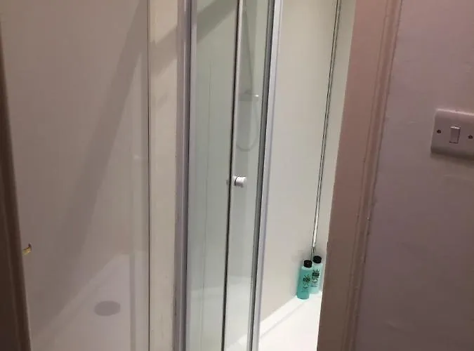 דירה One Bedroom Flat On Ground Floor *