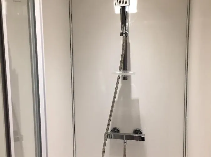 דירה One Bedroom Flat On Ground Floor אדינבורו