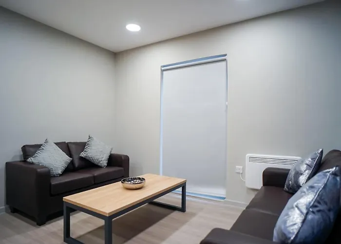Apartmán For Students Only - Straits Meadow In Centre