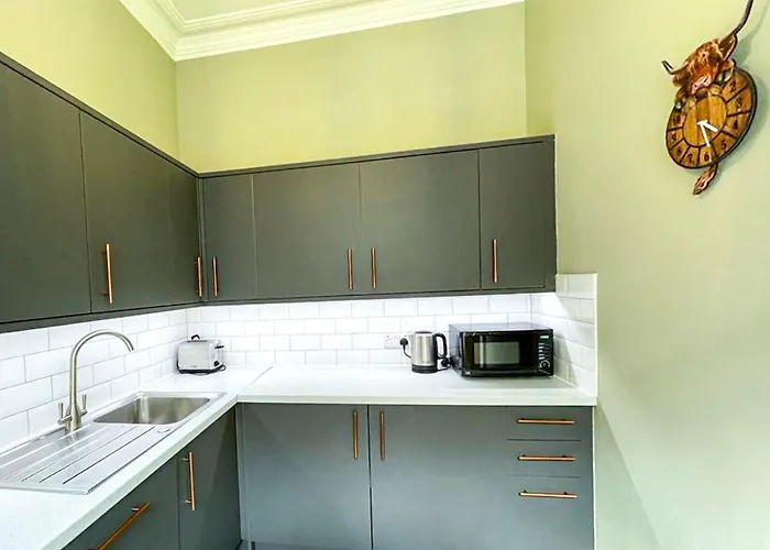 Desirable 2 Bed Near Castle דירה