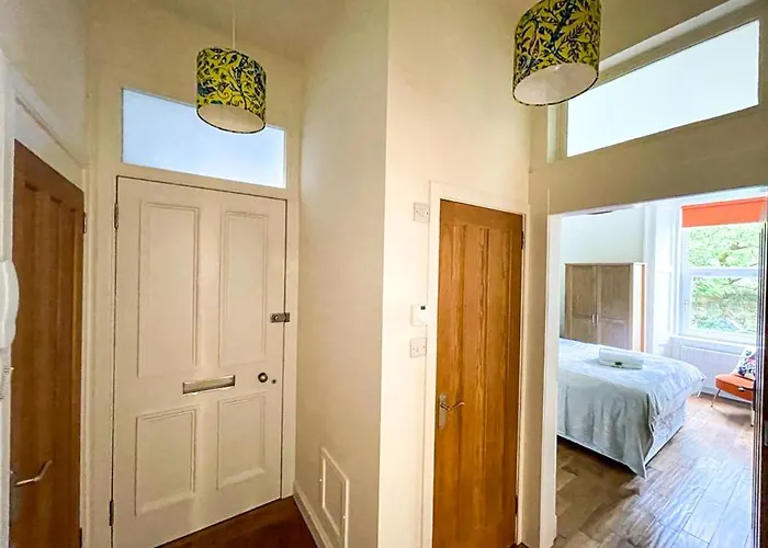 דירה Desirable 2 Bed Near Castle