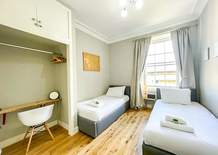 דירה Charming 3 Bed In Old Town אדינבורו