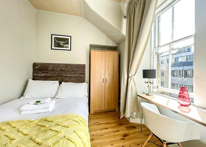 Charming 3 Bed In Old Town