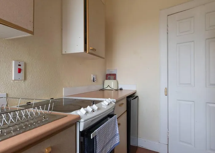 Cosy 2 Bedroom In Old Town Apartment Edinburgh