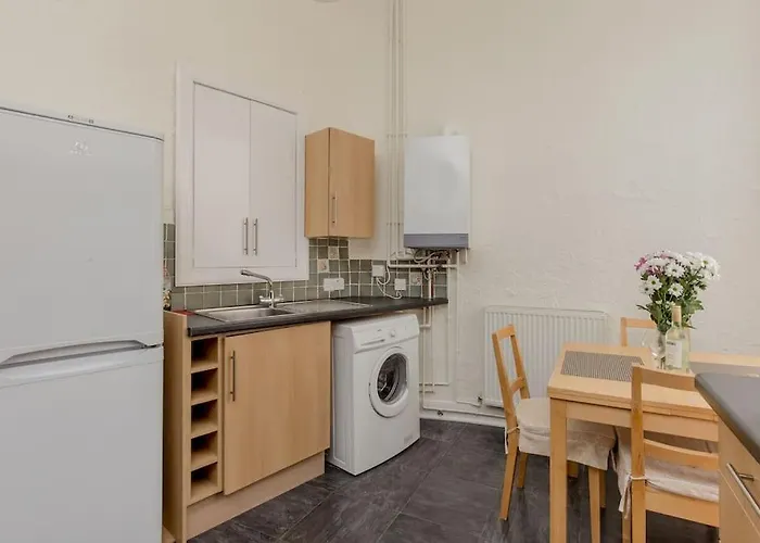 St Quarter 2 Bed