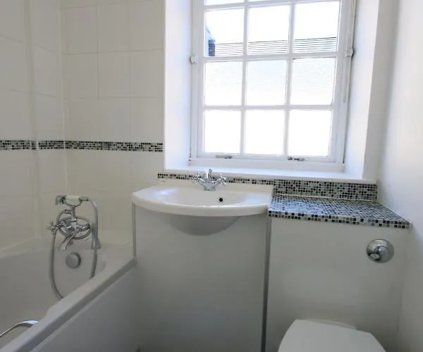 Mid-mile אדינבורו