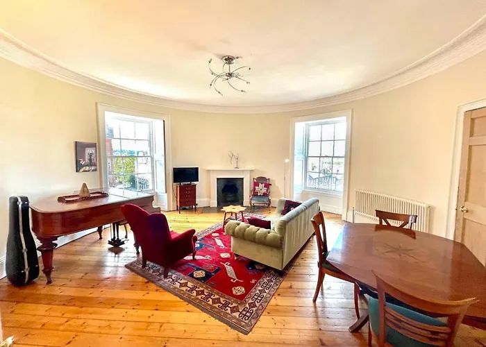 Incredible St Andrew's Sq - 2 Bed In The Sky *