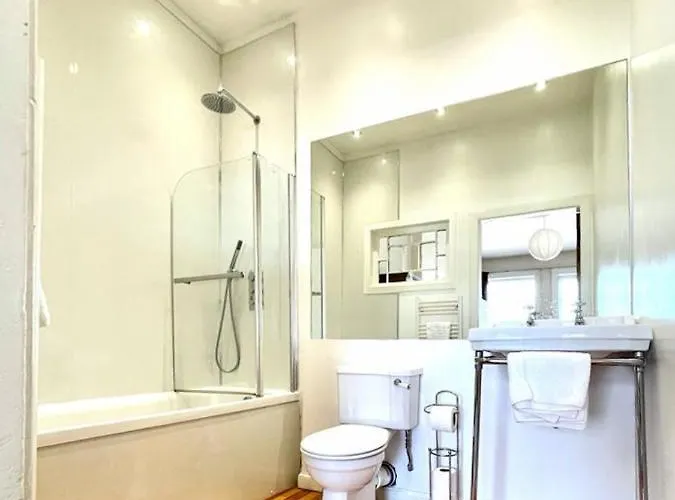 דירה Incredible St Andrew's Sq - 2 Bed In The Sky *