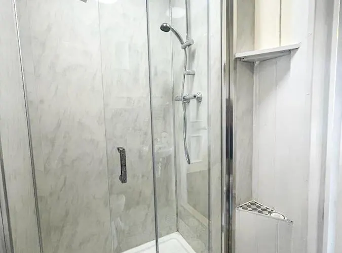Remarkable 5br Townhouse With Garden, Sleeps 12 Apartment Edinburgh
