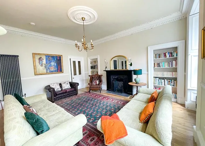 Remarkable 5br Townhouse With Garden, Sleeps 12 * Edinburgh