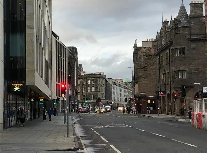 Cosy One Bedroom Flat In Center Apartment *