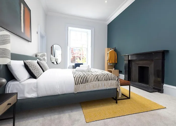 Dragon Luxury Serviced At Alva Street Edinburgh