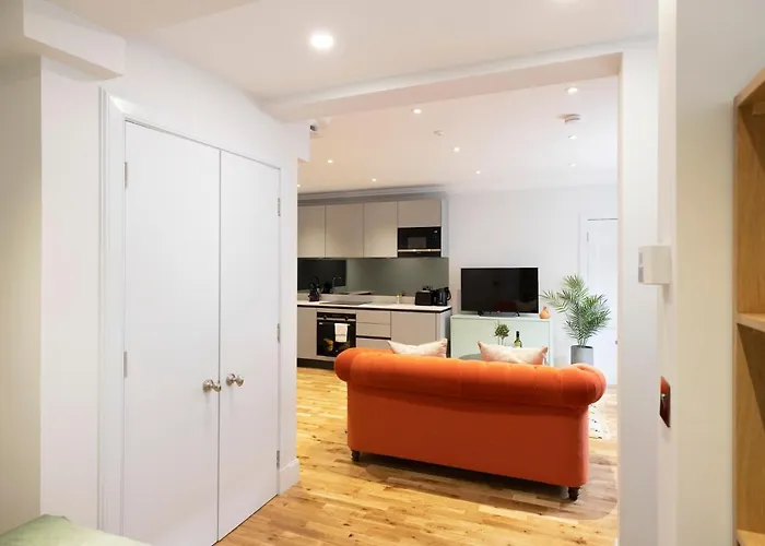 Dragon Luxury Serviced At Alva Street דירה